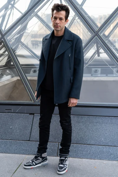 Look 17